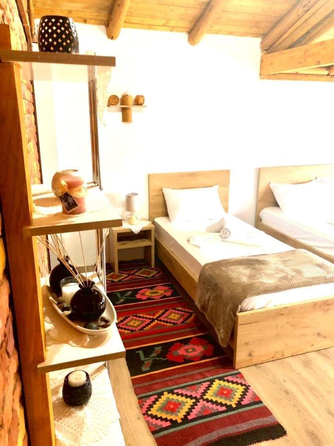 Villa Muzhaqi Nivice Luaran gambar