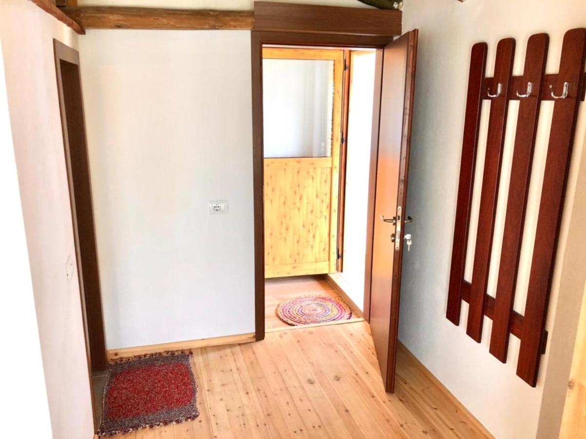 Villa Muzhaqi Nivice Luaran gambar