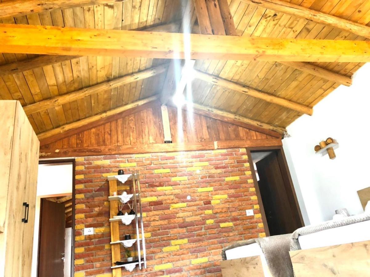 Villa Muzhaqi Nivice Luaran gambar