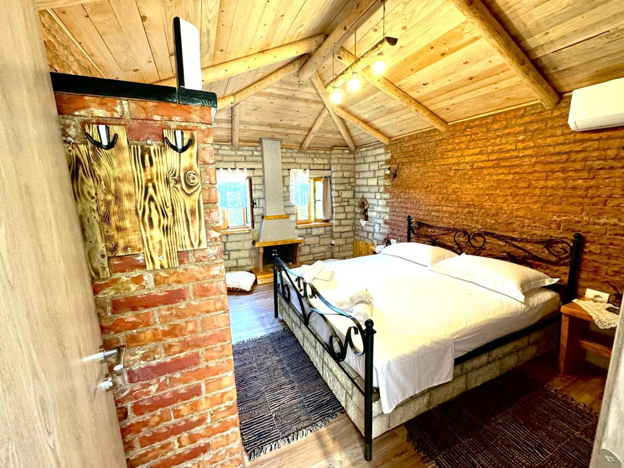 Villa Muzhaqi Nivice Luaran gambar