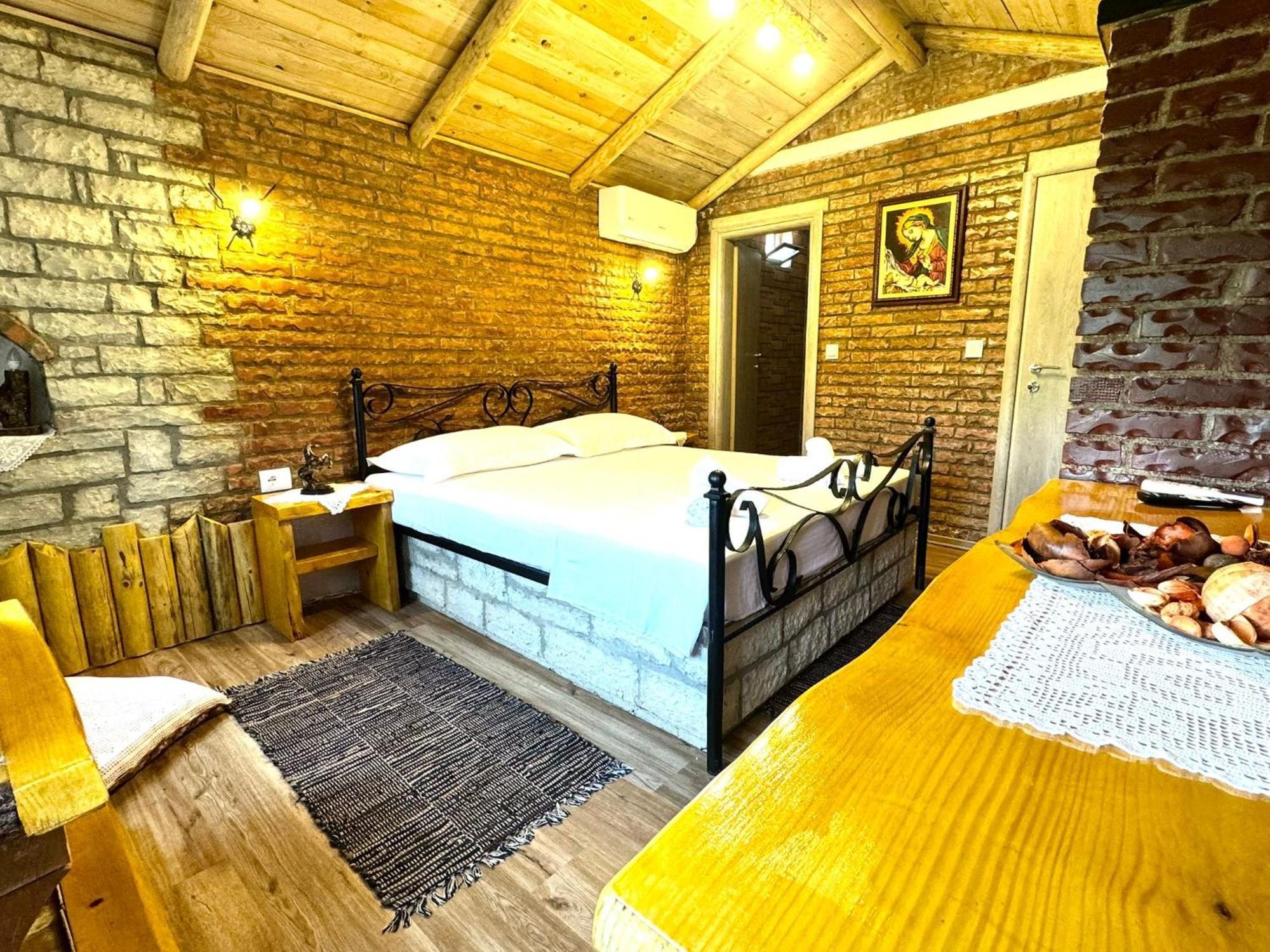 Villa Muzhaqi Nivice Luaran gambar